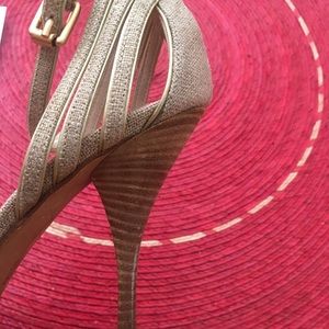 Rock any event with these sexy gold canvas stunners